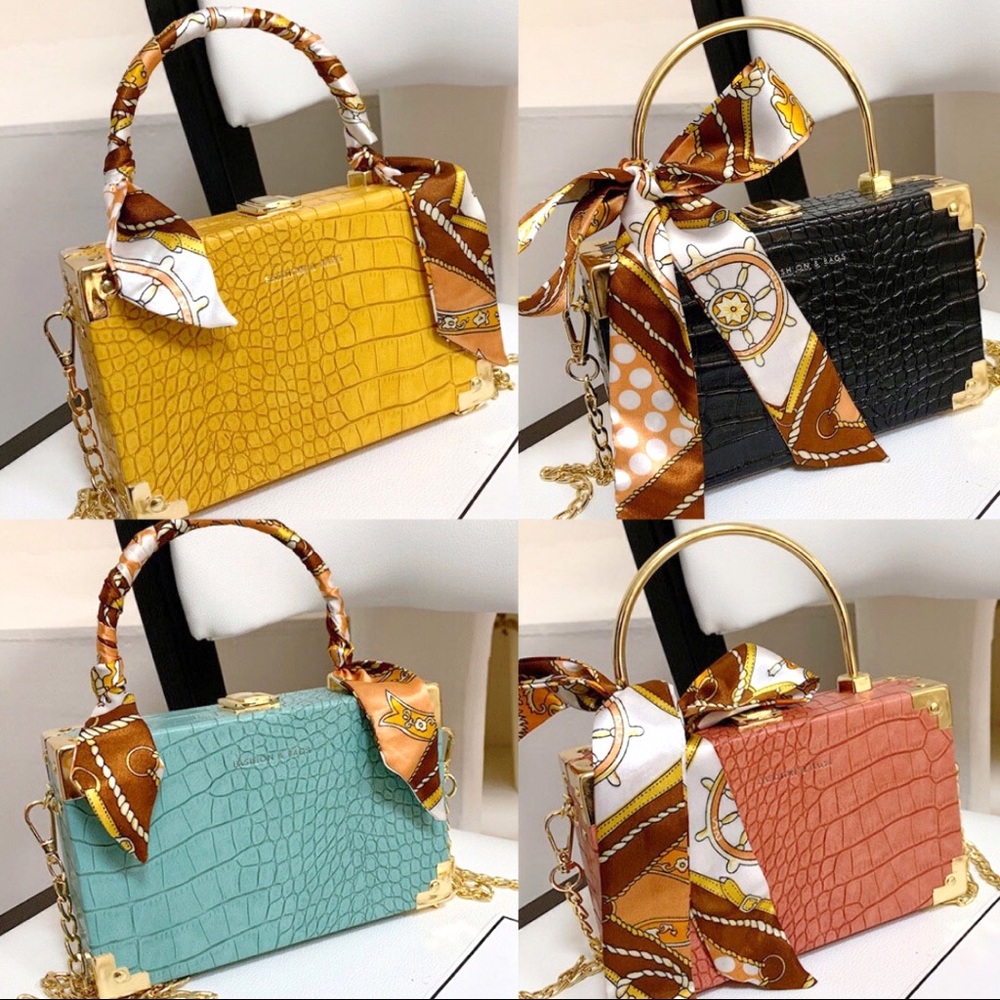 Fashion Textured Chain Shoulder Purse